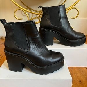 Steve Madden Greta Bootie Size 6